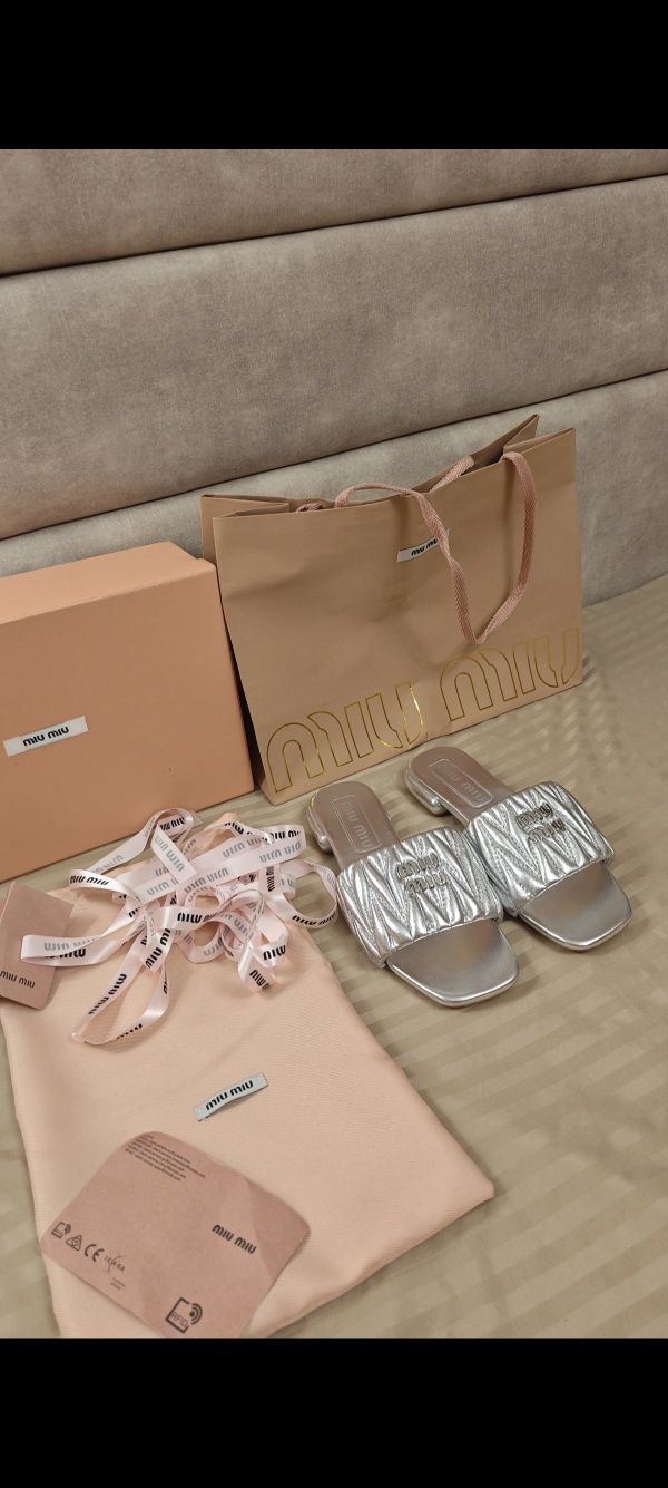Дамски чехли Miu Miu