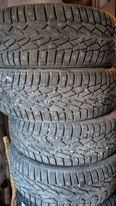 Продам шины зимние nokian hakkapelita