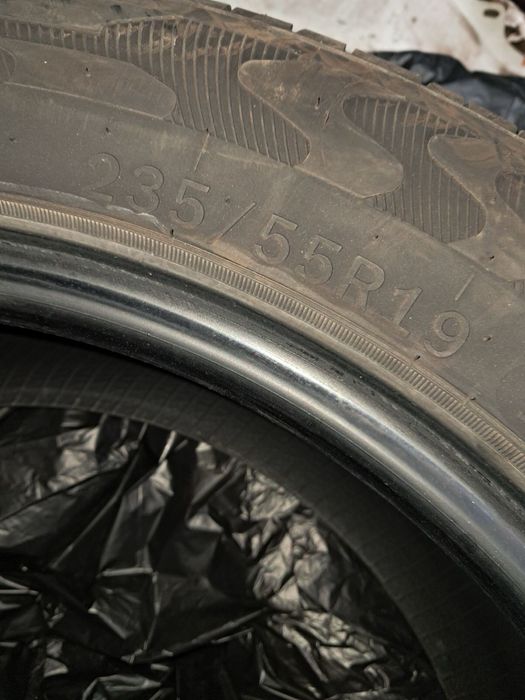 Гуми 235/55/19 suf