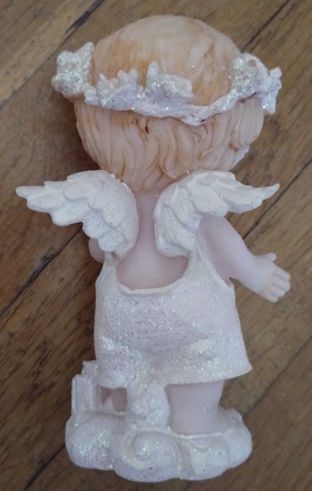 Фигурки на Ангели (момче/момиче) от смола (14х7см.)