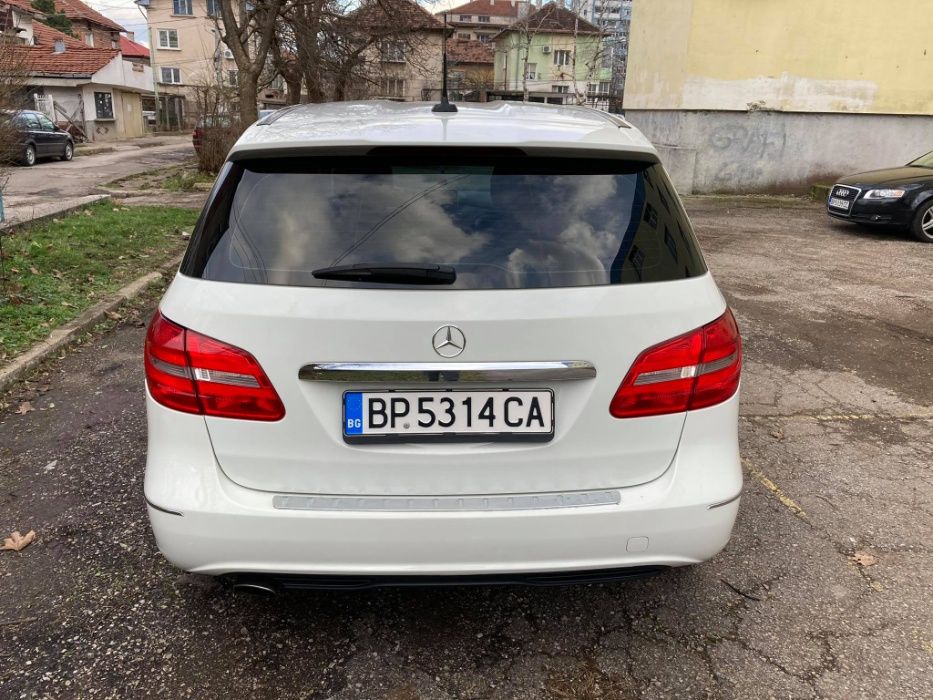 Мерцедес Бенц Б 180