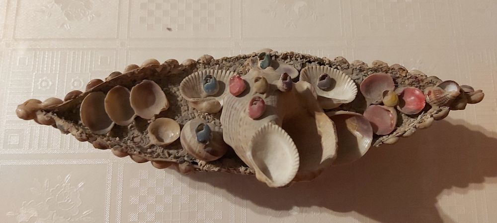 Barcuta din scoici bibelou