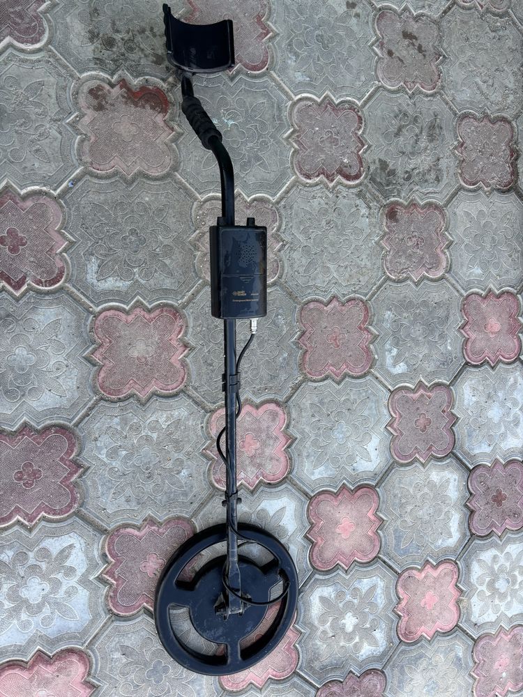 Металоискатель AR944M