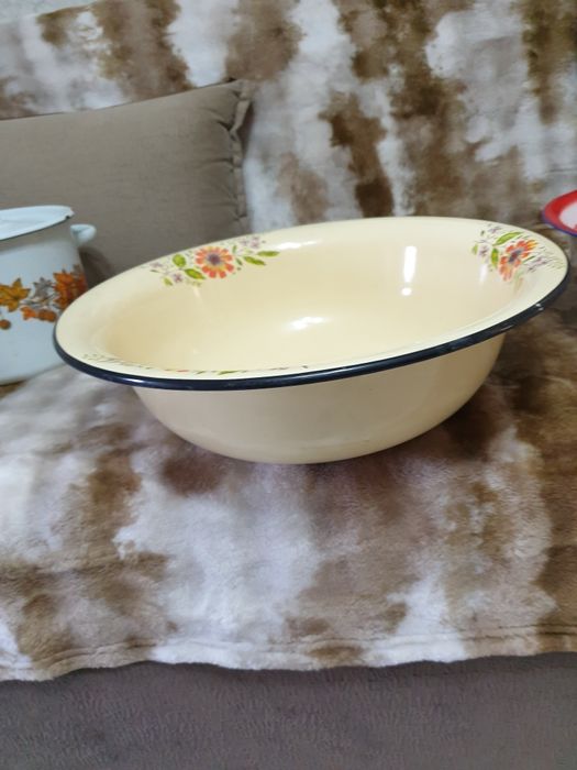 Продаю разную посуду б/у.