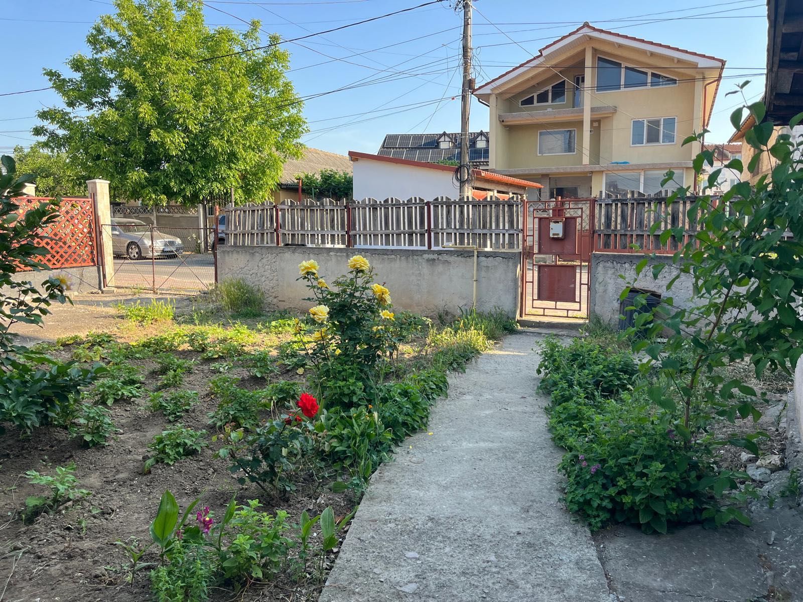 Casa bătrânească , la mare, cu teren de 800mp