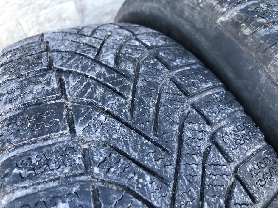 Зимни гуми 4бр.215/65R16