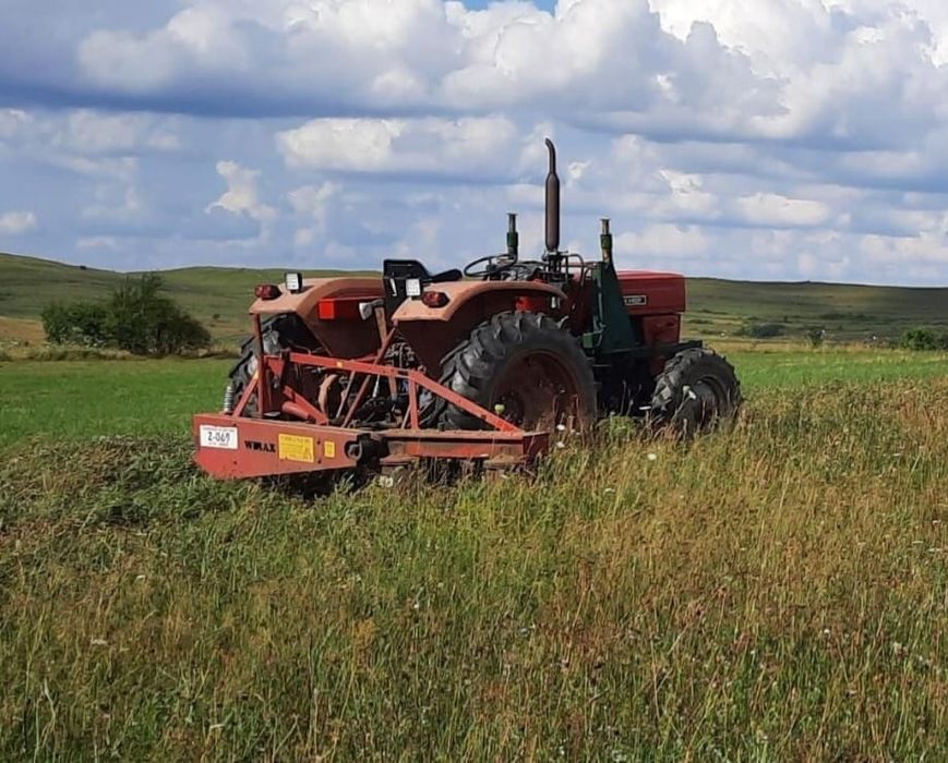 Vând tractor UTB 445DT  4x4 cu sau fără încărcător frontal