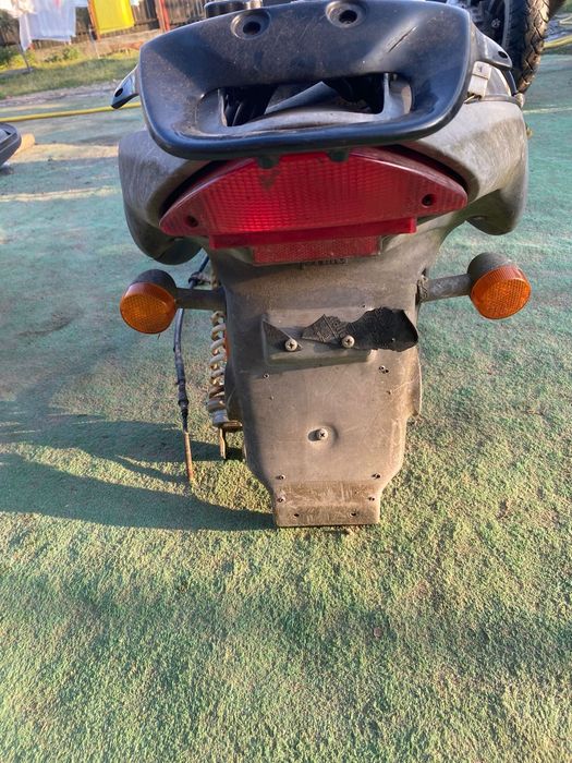 Vând scuter aprilia rally 50 pentru piese sau întreg
