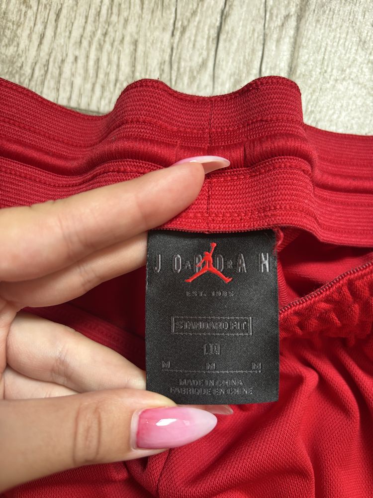 Мъжки оригинални долнища ня Jordan и Under Armour