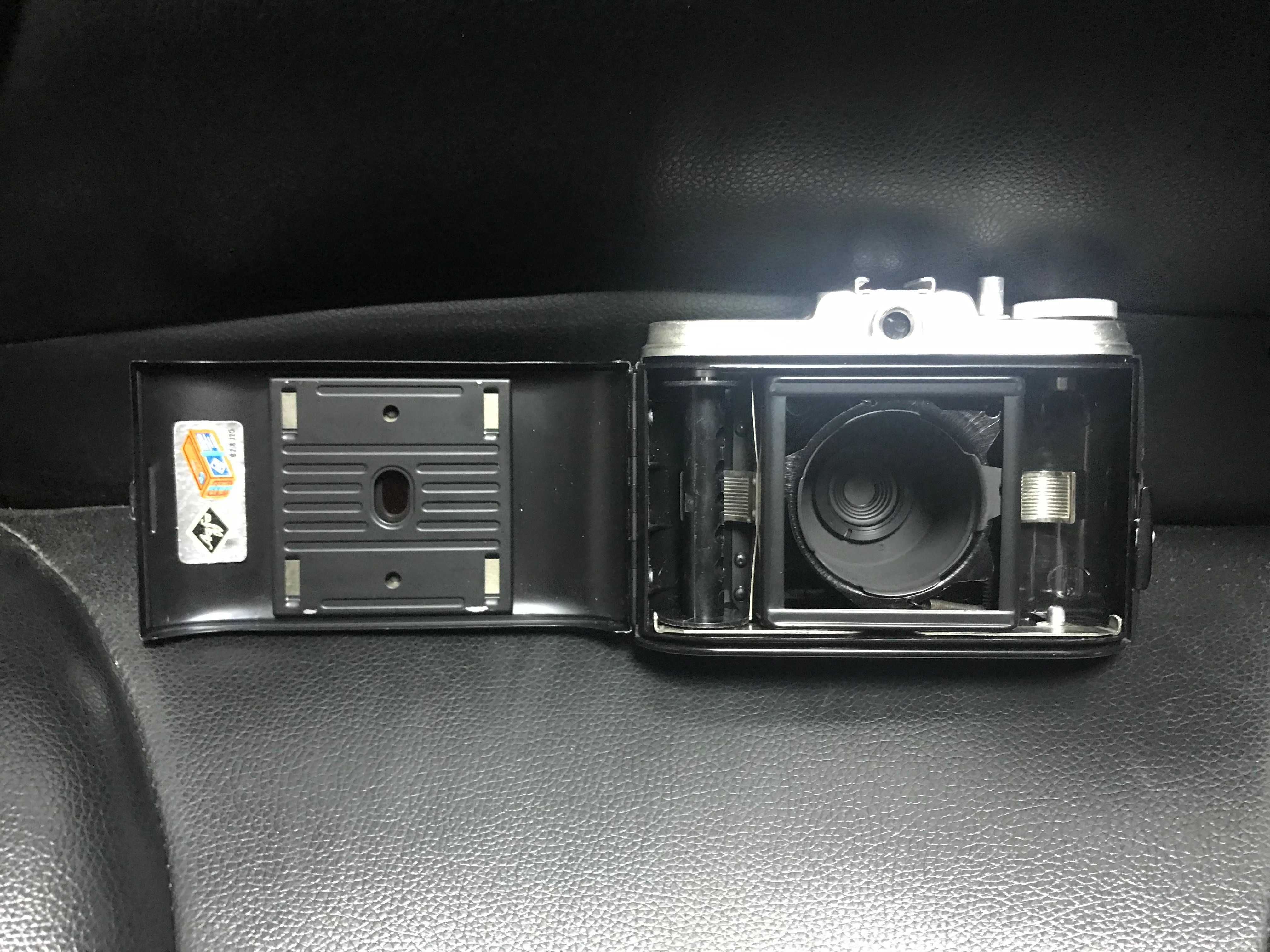 Ретро лентов фотоапарат AGFA ISOLA I