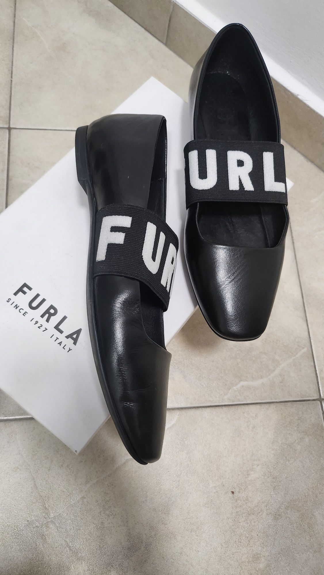 Дамски Барелинки на марката Furla