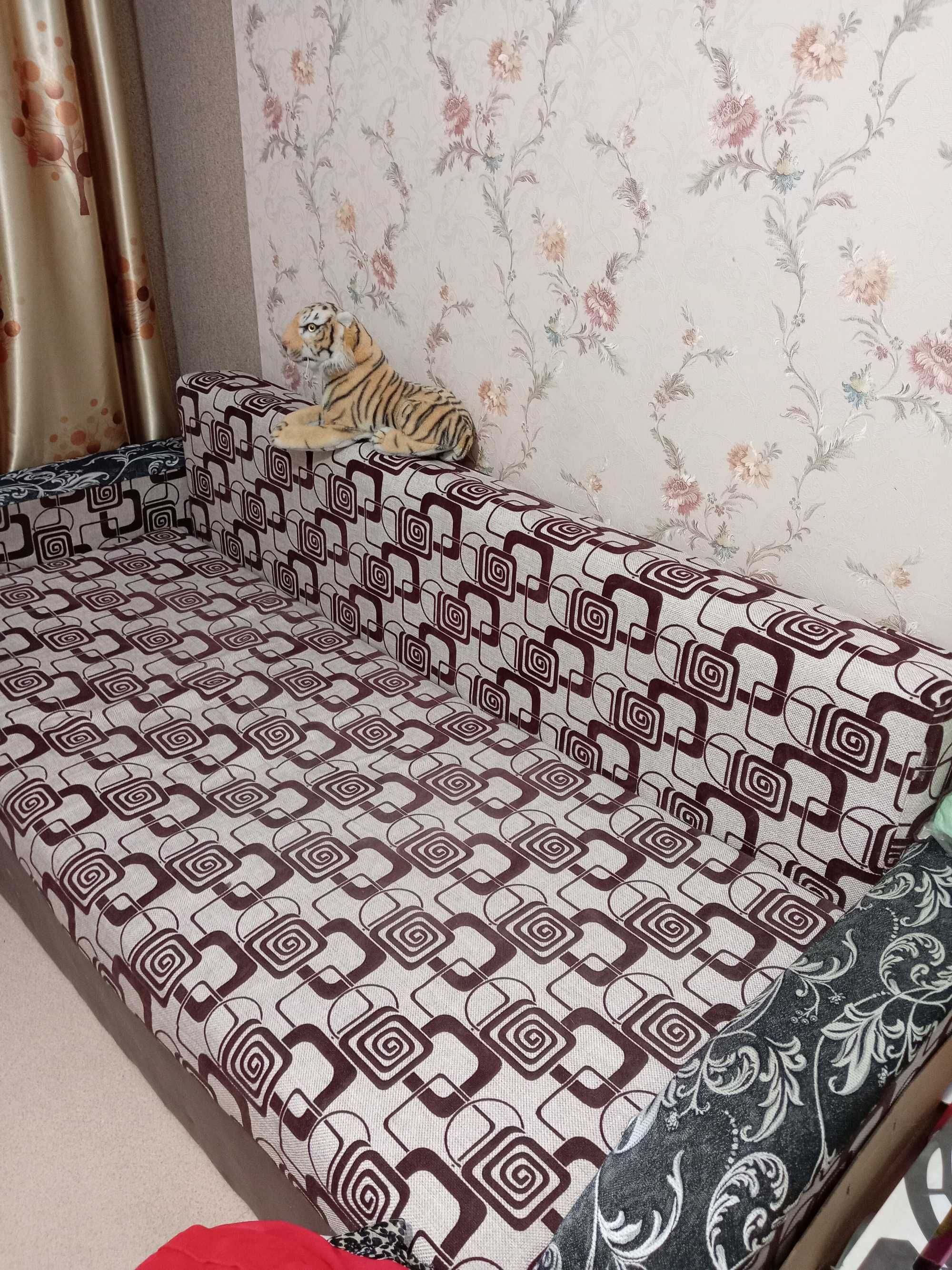 Диван в хорошем состоянии, б/у