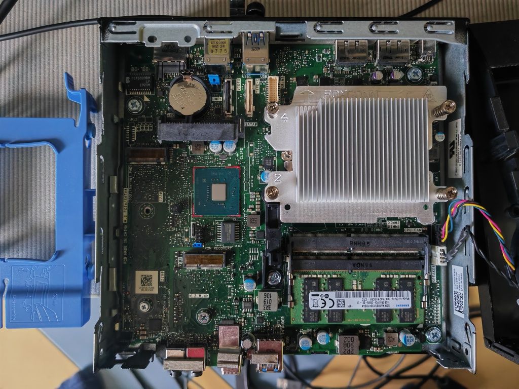 Mini PC Dell Optiplex 7060 Micro, Intel i5-8500T (6-ядрен), 16GB-DDR4
