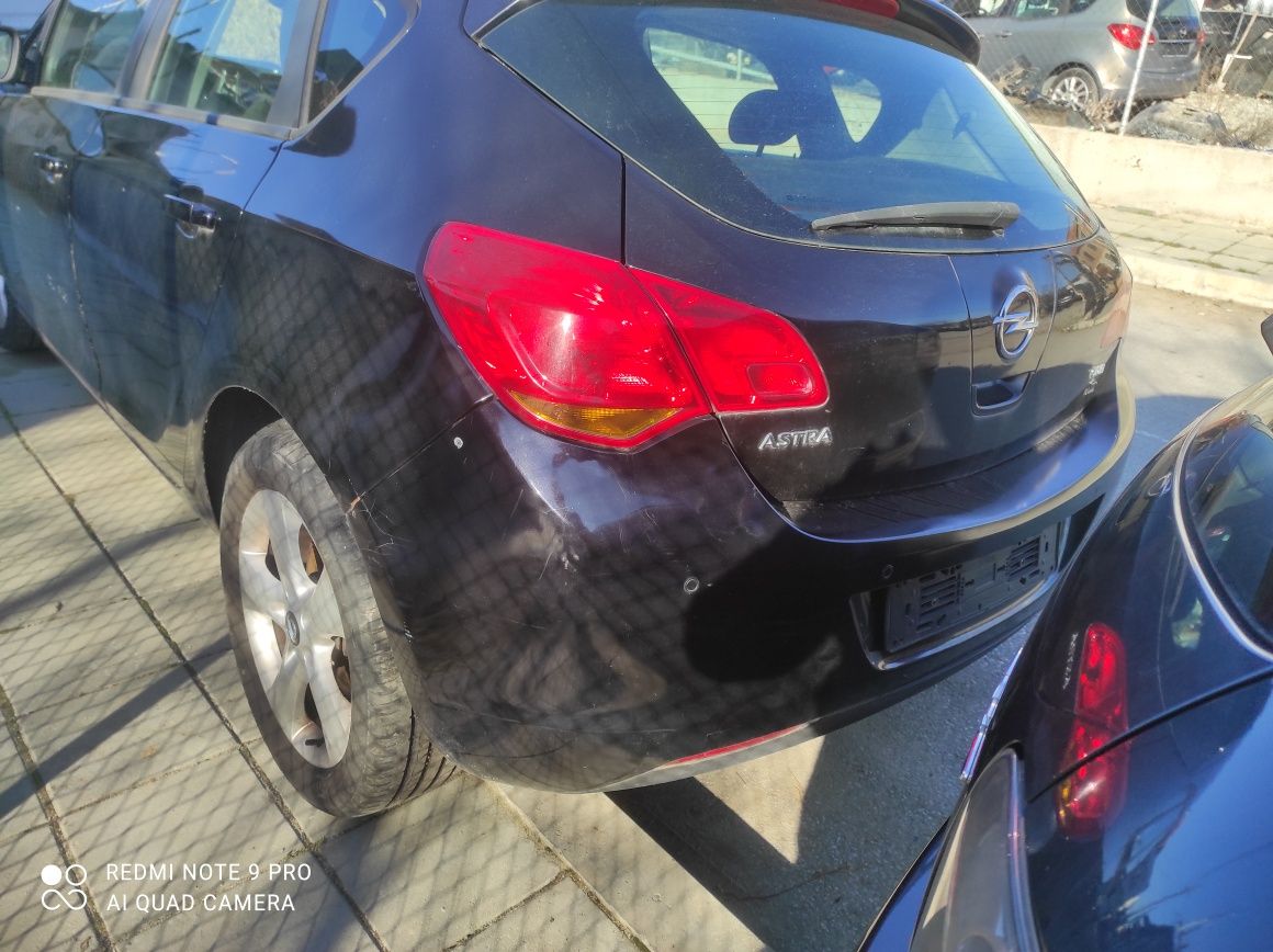 Opel Astra J 1.7 CDTI На Части