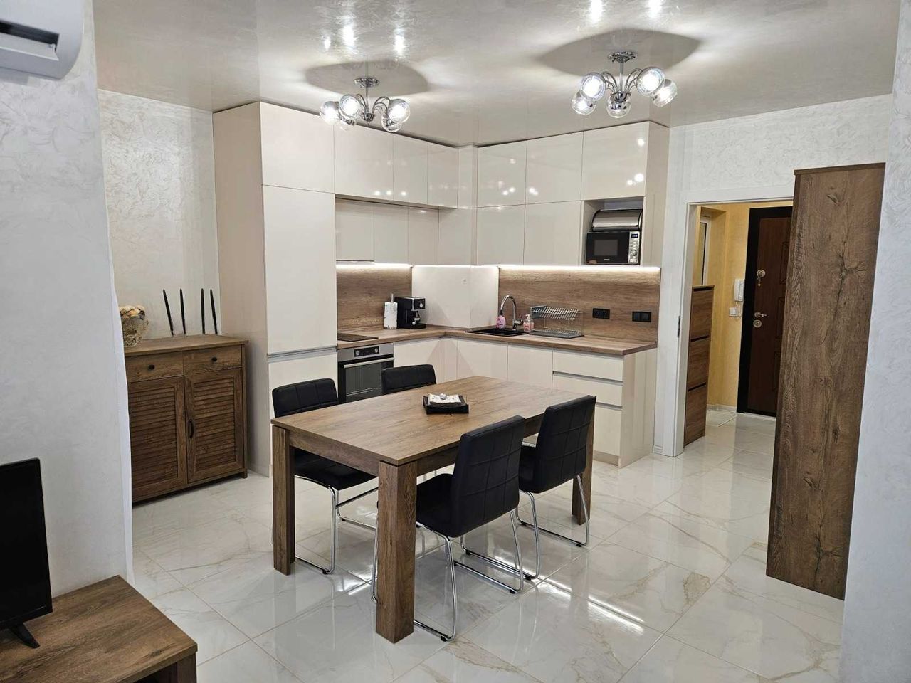 Дава се под наем Двустаен апартамент в София, Надежда 4 - 60 кв.м за 484.5 € - Снимка #2