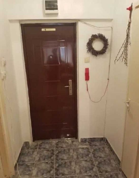 Дава се под наем Едностаен апартамент в Пловдив, Централна гара - 37 кв.м за 153 € - Снимка #2