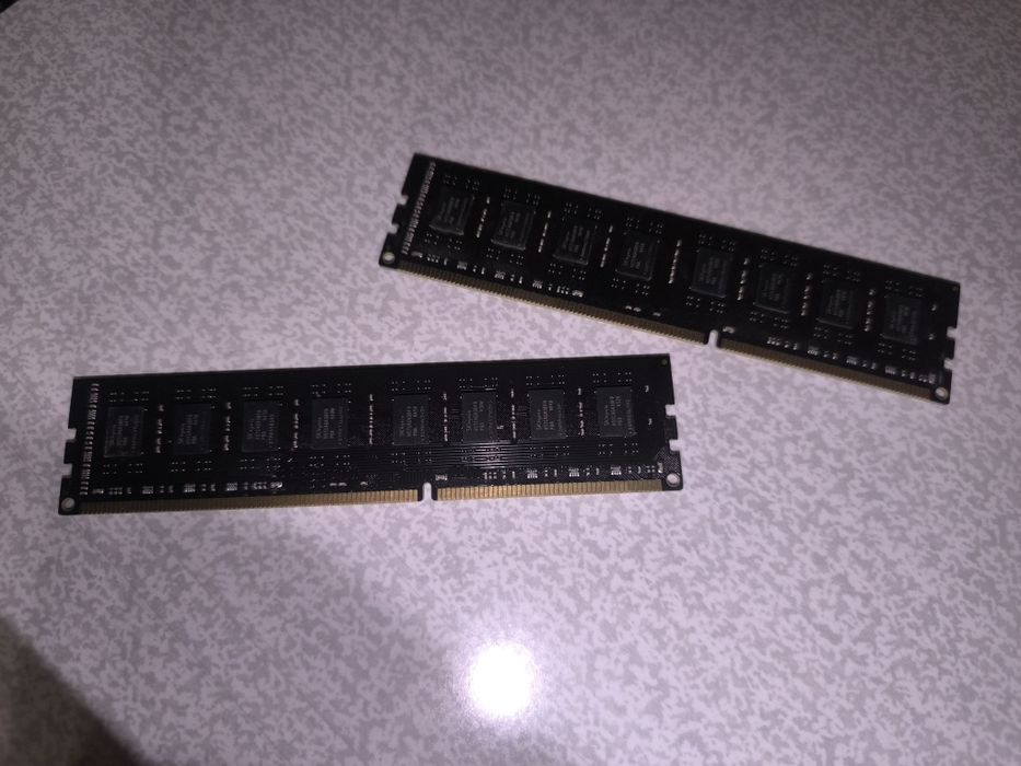 Оперативная память DDR3 8 Гб 2 Плашки