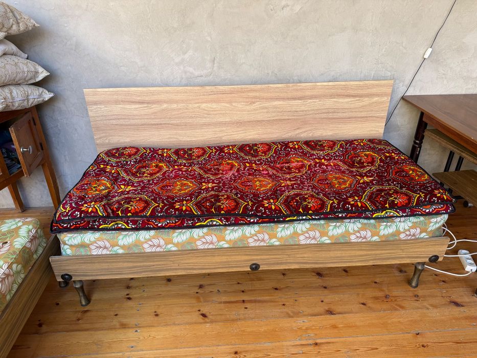 Кровать / Софа бу. 2 штуки