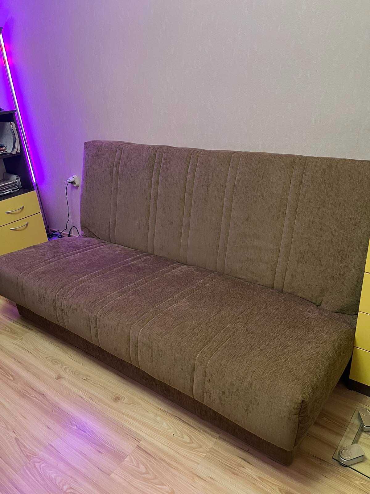 Продавам разтегателен диван!!!