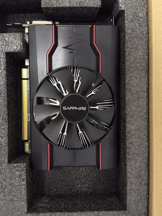 Placa video sapphire radeon rx 550 2GB