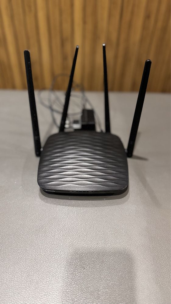 Продам wi-fi роутер AC5 AC1200 двухдиапазонный маршрутизатор