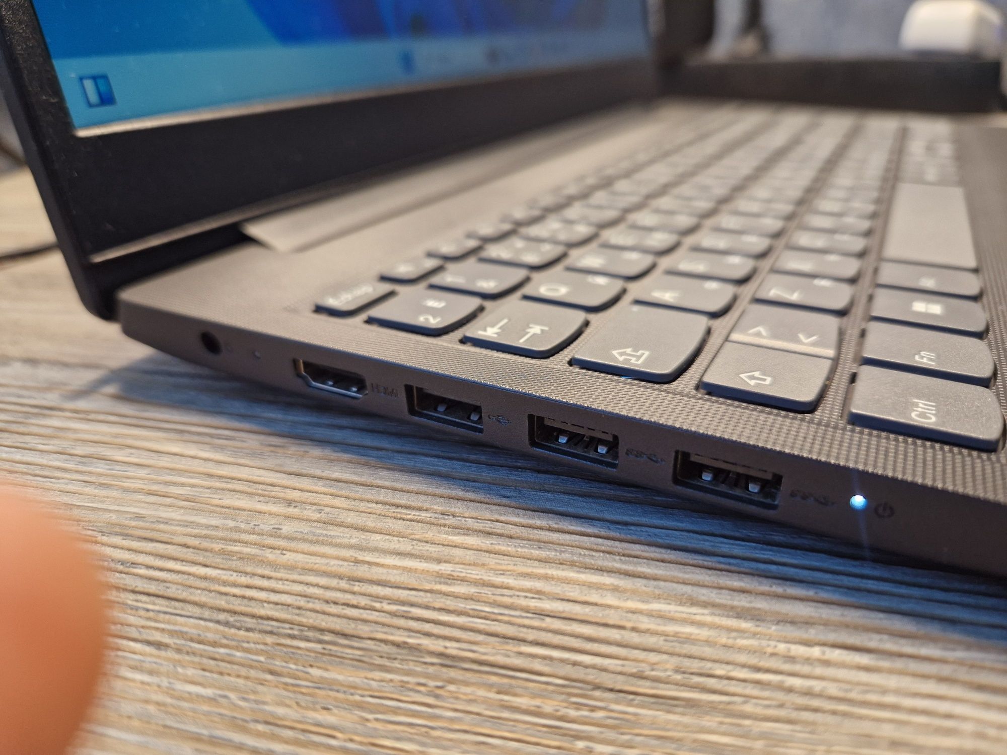Lenovo Corei3\Состояние хорошее Idiapad3 15iil05
