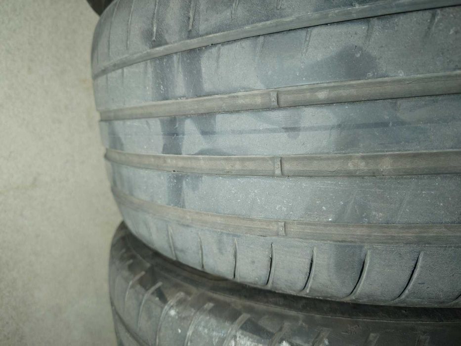 Продавам гуми 225 45 17 Goodyear Eagle F1