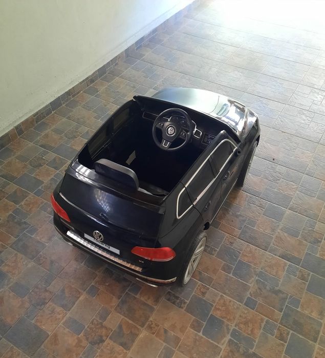 Mașinuță electrică pentru copiii