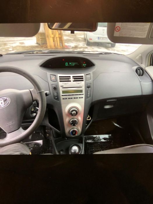 Toyota Yaris 85000 de km reali,urgent.