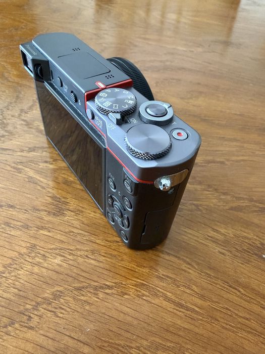 Panasonic TZ100, obiectiv Leica 25-250 f2.8