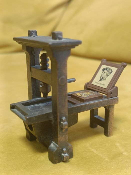 Ascuțitori metalice PlayME