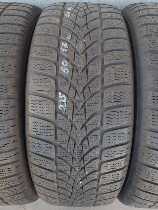 Зимни гуми 4 броя DUNLOP SpWintre Sport4D 225 60 R17 дот 2419