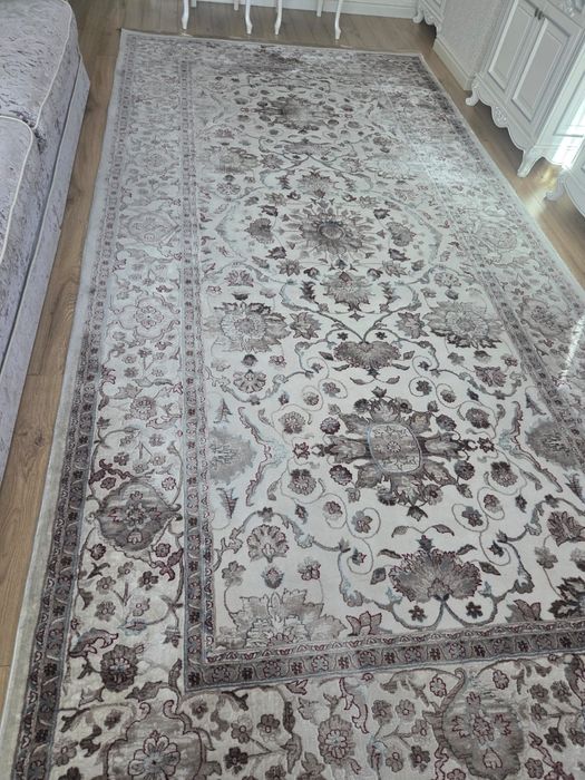 Продам шёлковый ковёр 2×4 м 100 000 тенге