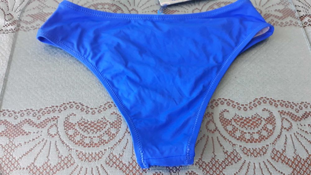 Долнище на бански