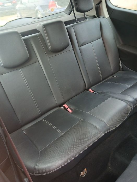 Vand renault clio stare foarte buna