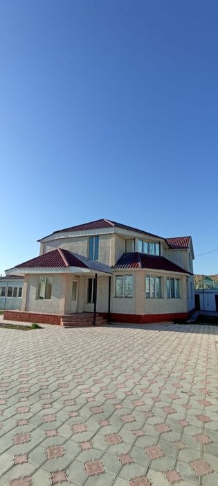 Кирпичный дом из 6 ти комнат в Красном Камне