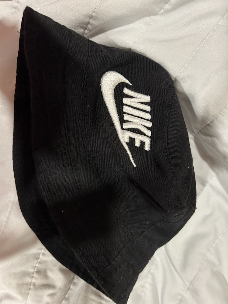 Шапка nike - идиотка