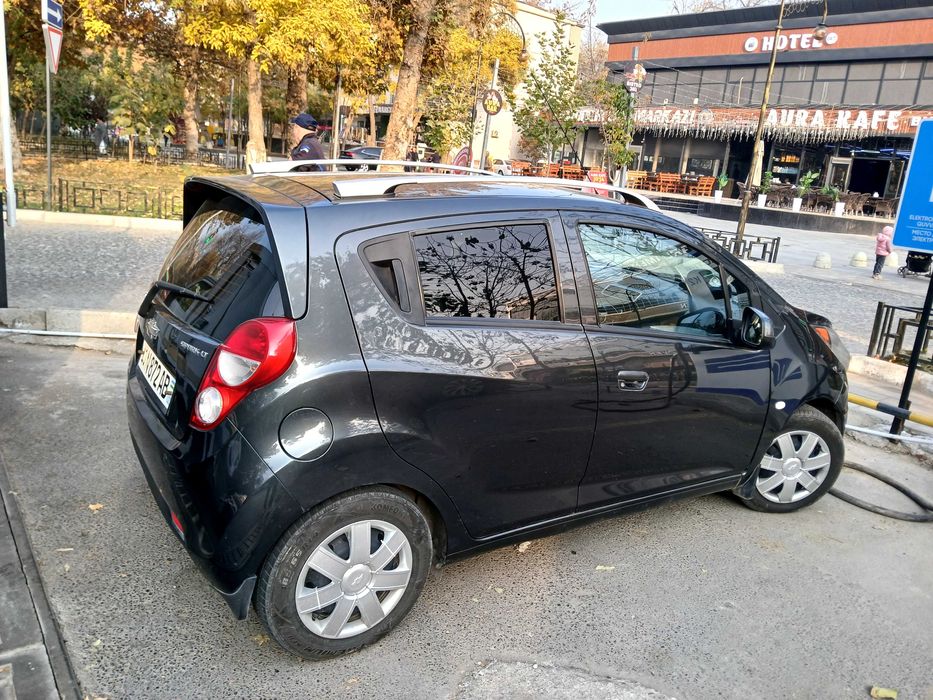 Спарк автомат мокрый асфальт