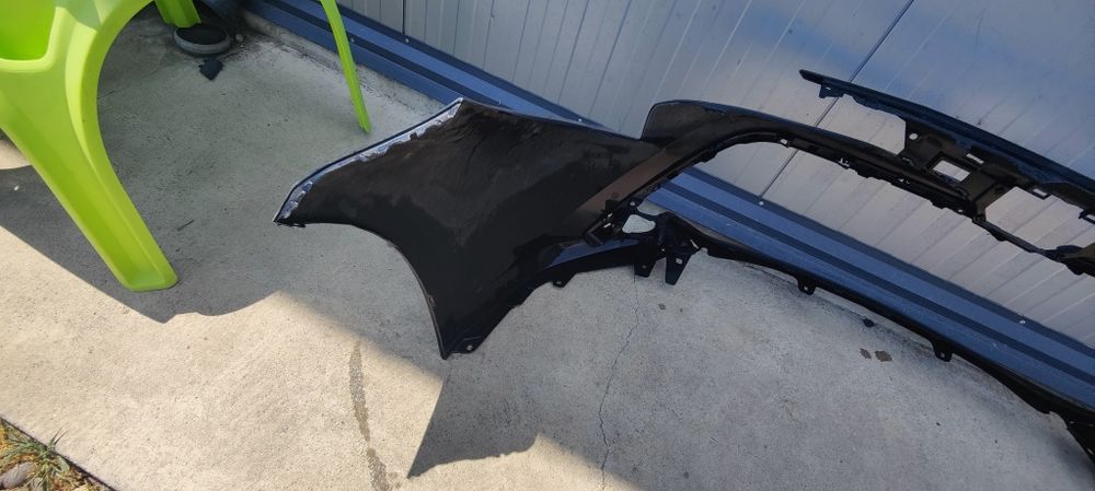 bara fata Toyota corolla hatchback 2023