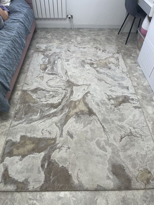 Продам ковер 150 на 230