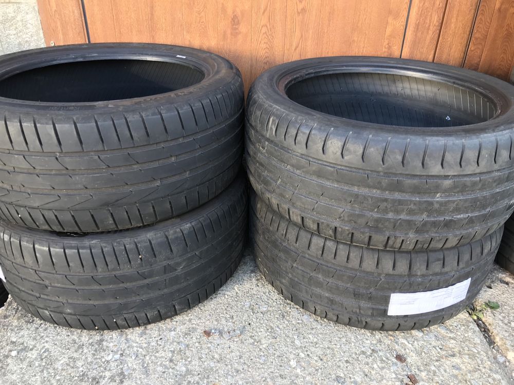 Летни гуми 4бр.245/40R18