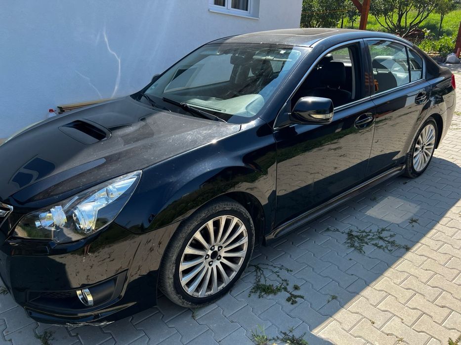 Vând Subaru Legacy