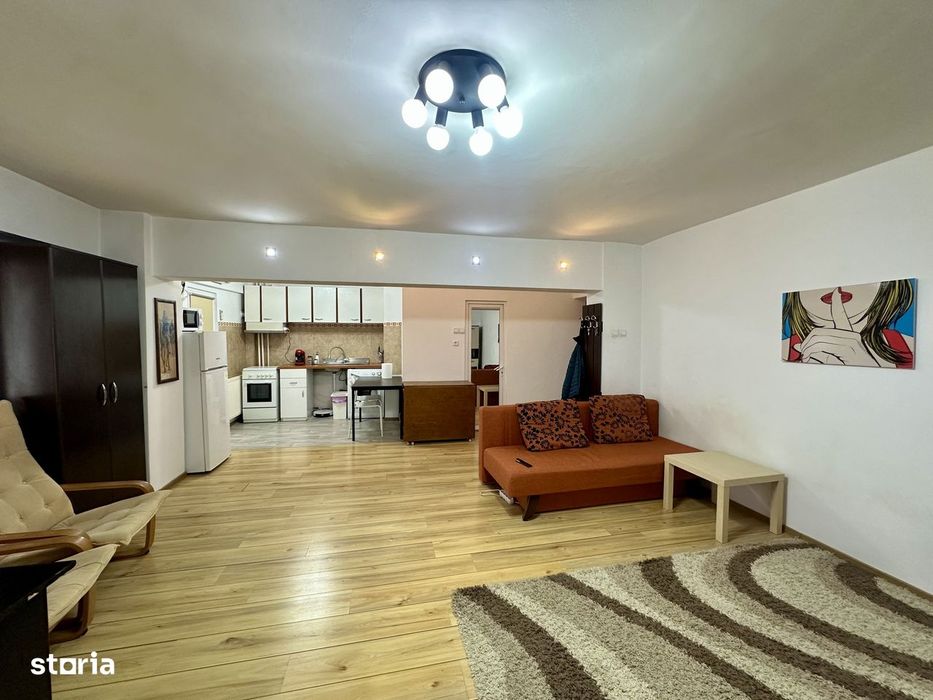 Garsonieră de vânzare spațioasă // 42 mp // Calea Călărașilor