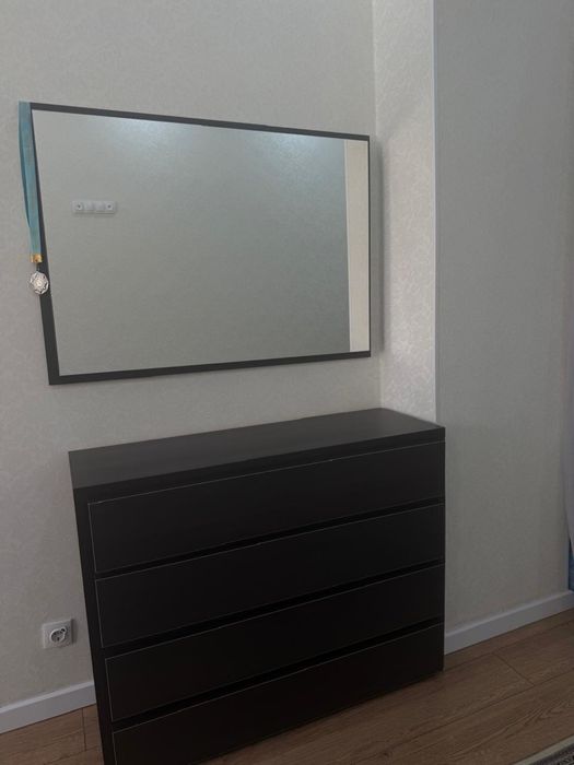 Продается шкаф с комодом