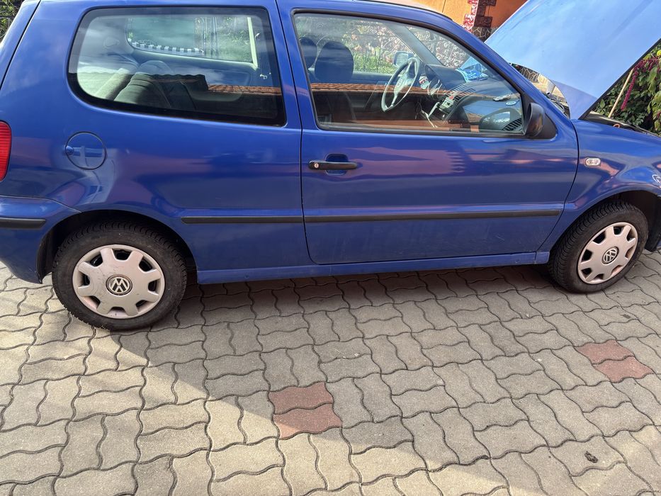 Mașină Volkswagen POLO de vânzare