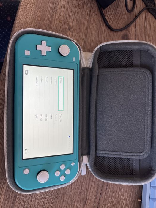 Nintendo Switch Lite + pokemon scarlet