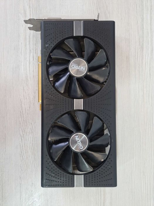 SAPPHIRE NITRO+ Radeon RX 580 8Gb /256bit  в отличном состоянии