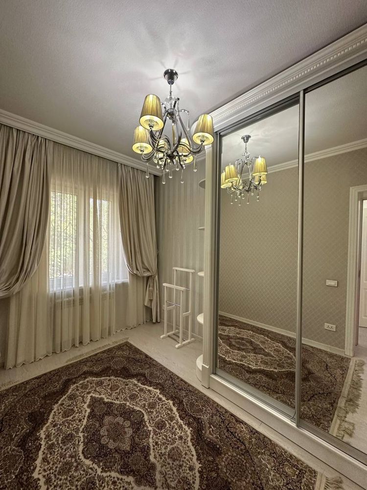 Продам квартиру 77 серия Генерал Петрова