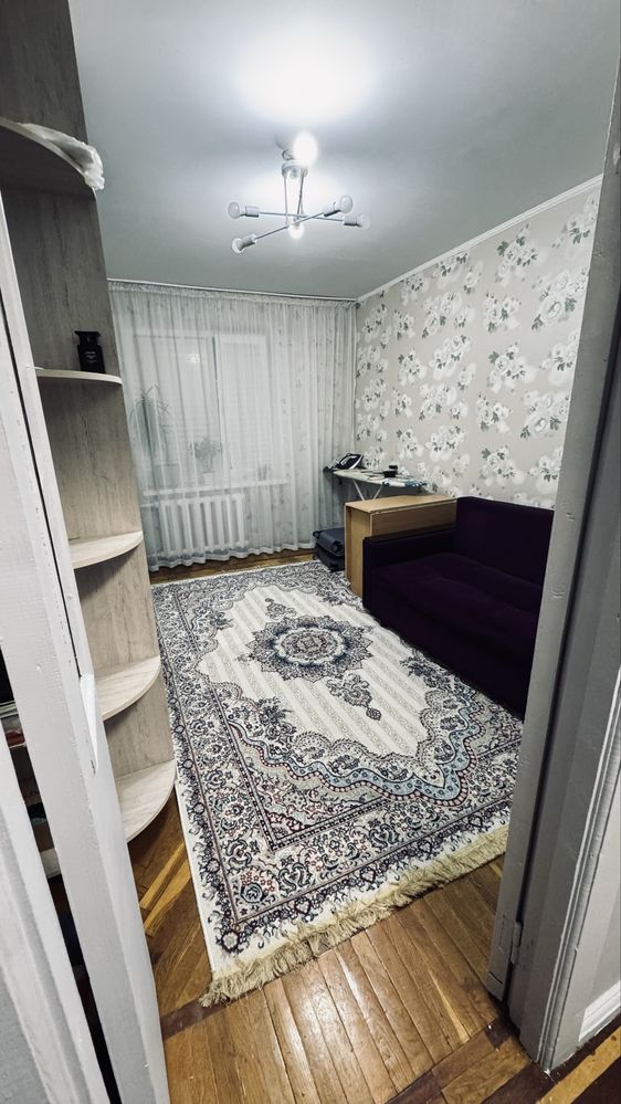 Продам 2-хкомн кв р-н Автопарк