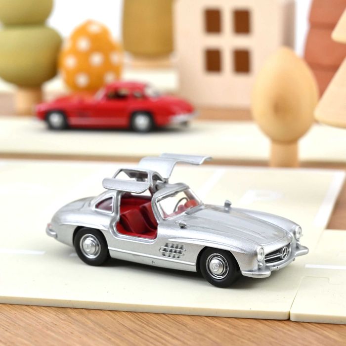Модель в масштабе 1:43 Mercedes 300SL 1954г Norev